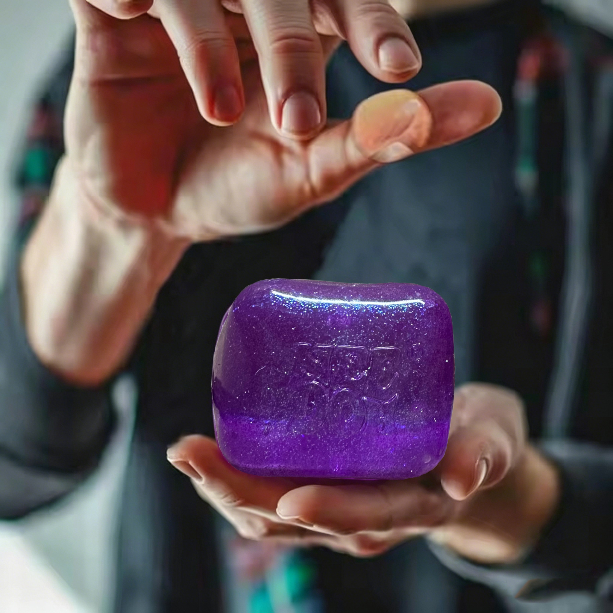 Schylling Nee Doh Glitter Cube - Fidget Cube Original のレビューと価格