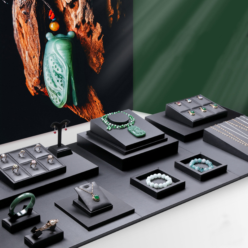 Black PU Leather Jewelry Displ - Display Risers Set のレビューと価格