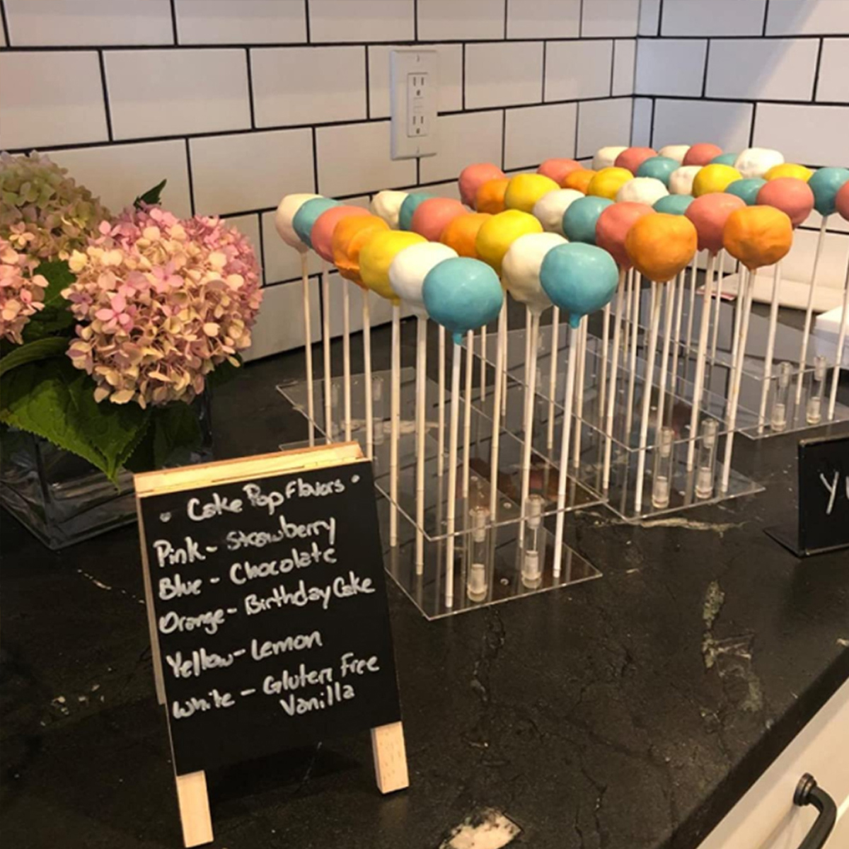Acrylic Cake Pop Display Stand - Pop Display Shelf のレビューと価格